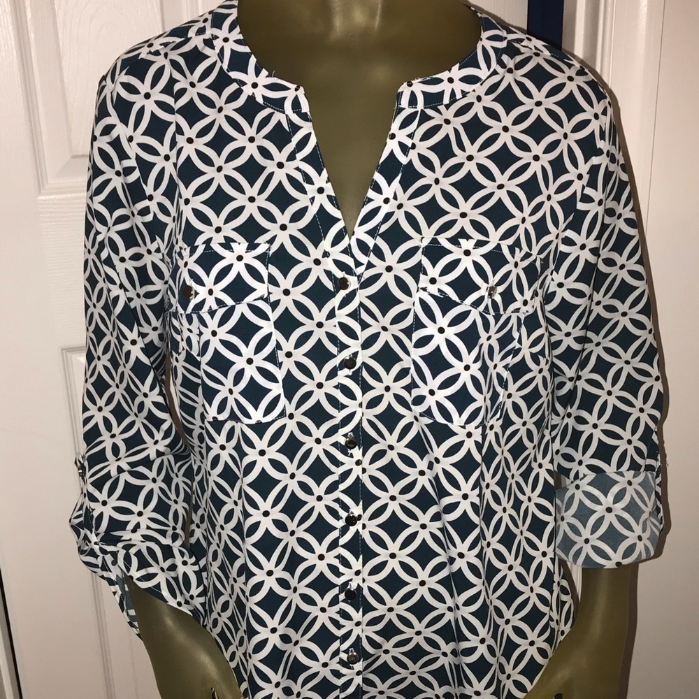 Beautiful “deep teal” and white blouse. NWT!